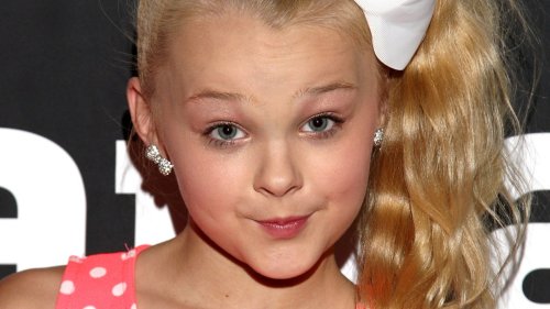 Fans Can’t Believe JoJo Siwa’s Mom Started Bleaching Her Hair at Age 2