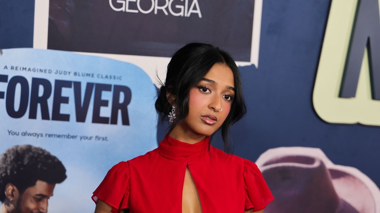 Maitreyi Ramakrishnan Wore a Mini Skirt Made of Belts on the Red Carpet