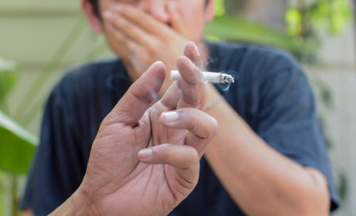Fumadores pasivos: ¿cómo puede afectarte el humo de segunda mano?