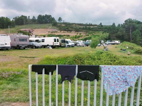 El Ayuntamiento de Muskiz levantará el campamento «alegal» del parking de Itsaslur