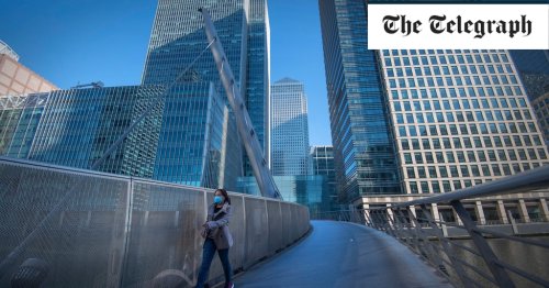 FTSE recovers but pound slides as Covid cases rise