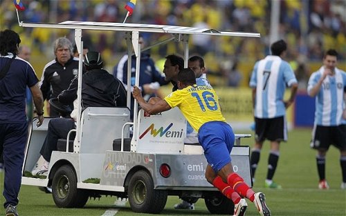 Javier Mascherano sent off for Argentina after kicking medic in World Cup qualifier against Ecuador