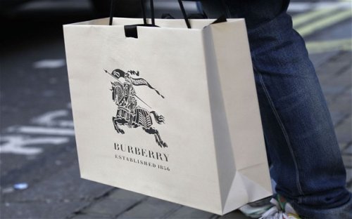 Chinese consumers boost Burberry
