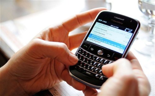 BlackBerry: 'developers should be forced to support us'