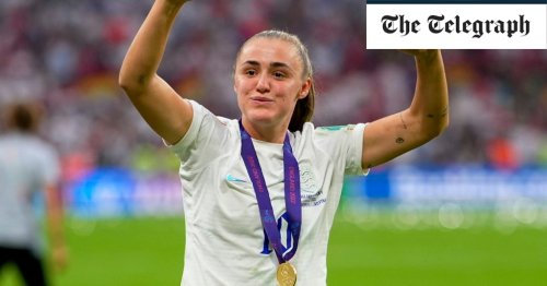 Watch: England's Georgia Stanway trolls new German team-mates with Sweet Caroline initiation song