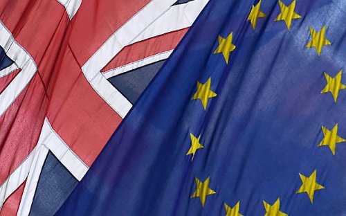 UK's credit rating downgraded to 'negative' by S&amp;P on EU referendum risk