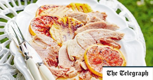 Tropical ham with glazed grapefruit and pineapple recipe