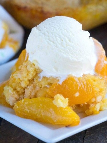 Peach Cobbler with Canned Peaches and Cake Mix