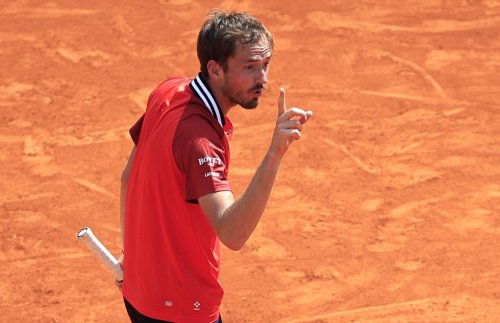 “Open your eyes!” Daniil Medvedev exits Monte Carlo in righteous blaze after errant call