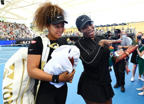 Naomi Osaka can reclaim the top spot following Serena Williams’ example, according to tennis legend