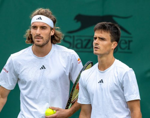 Tsitsipas revealed when his brother was crying after Stefanos defeated a tennis legend