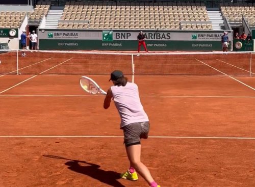 VIDEO. Sabalenka and Swiatek train together in Paris ahead of Roland Garros