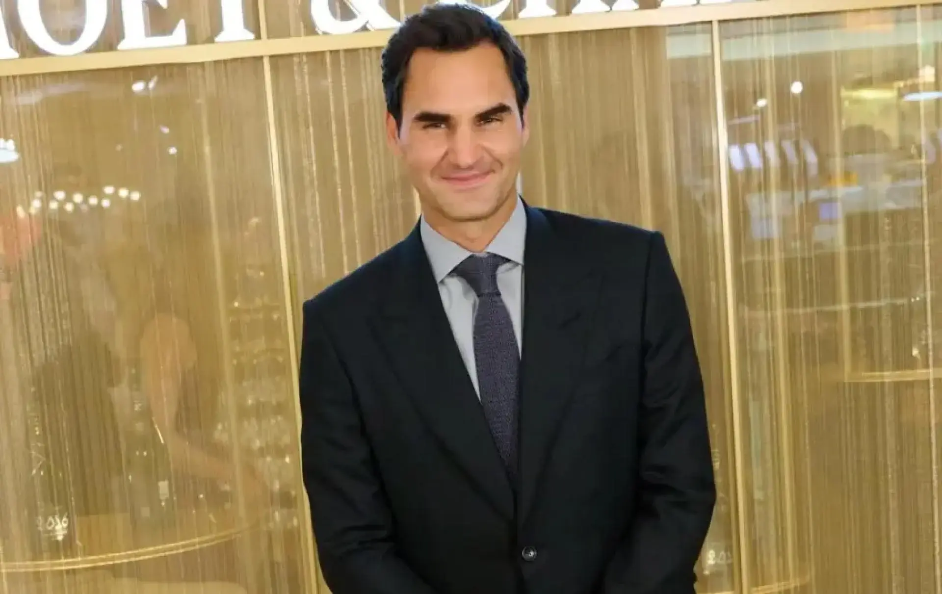 Roger Federer participates in a hilarious commercial with Elmo