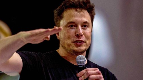 Elon Musk boosts the morale of Tesla employees in a company-wide email
