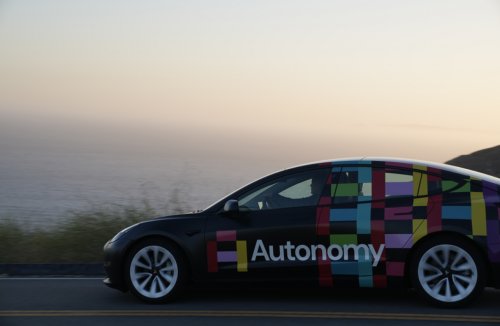 Tesla subscription service Autonomy now available on Android devices