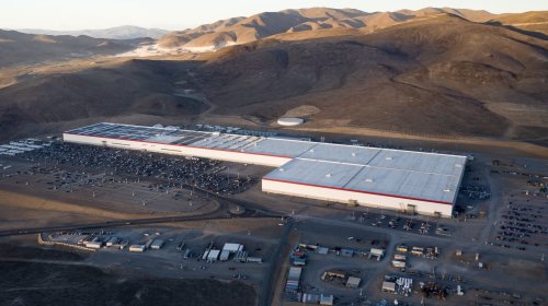 Tesla ex-employees ask judge to protect laid off workers from low severance agreements