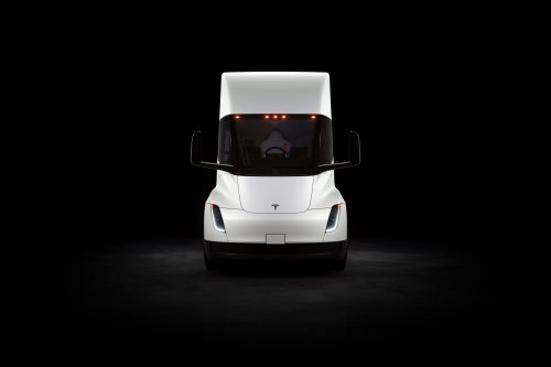 Tesla shares new photos of the Tesla Semi. Delivery soon?👀