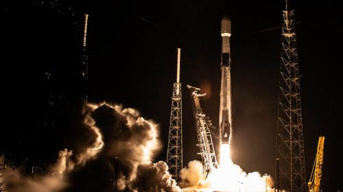 SpaceX launches 22 Starlink satellites, brings total launched over 5,000