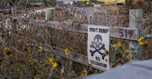 Bill would stop Texas oil drillers from secretly burying toxic waste on private property
