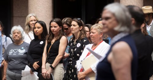 Faculty and students blast Texas House panel for limiting testimony on bill that targets state universities