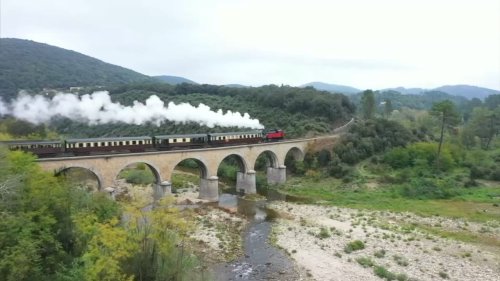 Tourisme : voyage dans les Cévennes à bord d'un train à vapeur