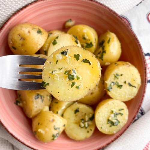 Foolproof Recipe for How to Season Boiled Potatoes