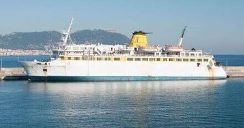 Cruise ships passengers in Gibraltar issued nuclear submarine warning