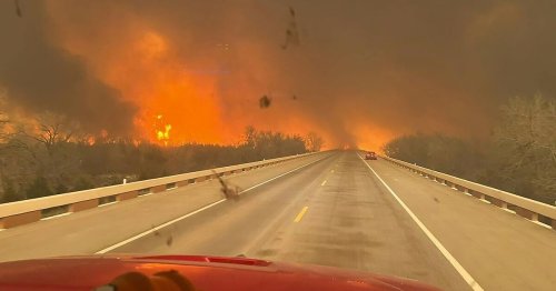 Texas wildfires blaze through 500,000 acres in one days as 0% contained