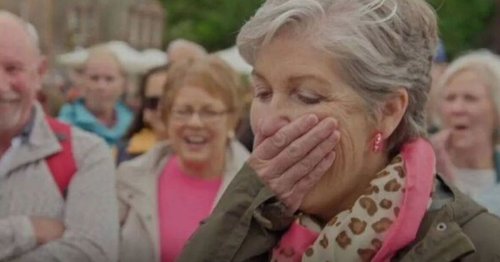 Antiques Roadshow guest stunned by $3 charity find valued at up to $3,750
