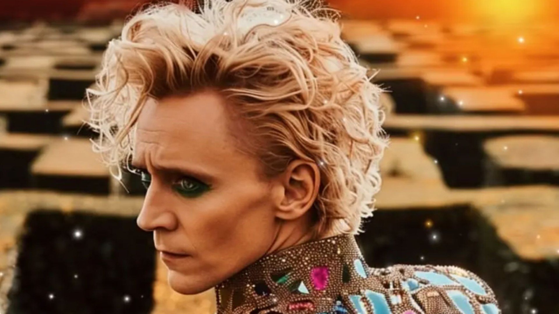 A-MAZE-ING PHOTO Is the Labyrinth remake poster starring Tom Hiddleston ...