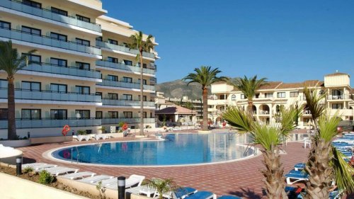 BLACKOUT BABY Brit tourist gives birth to premature baby in hotel garden amid horror Spain power outage with help of hero receptionist