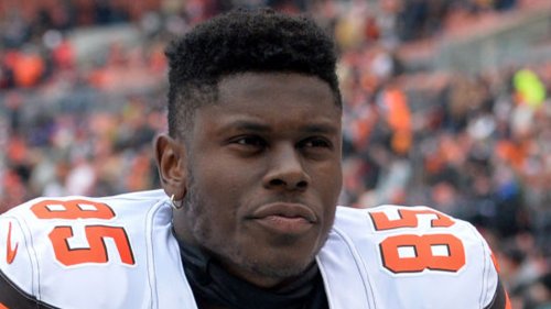 'HUGE WASTE OF MONEY' David Njoku buys $200,000 ‘apocalypse-proof’ car made famous by Luka Doncic as NFL fans worry about Browns TE’s gas bill