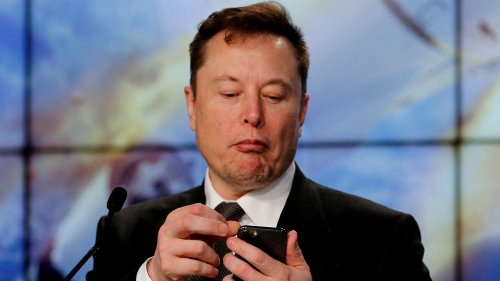Musk trolled after losing $69BILLION in months – putting Twitter buyout at risk