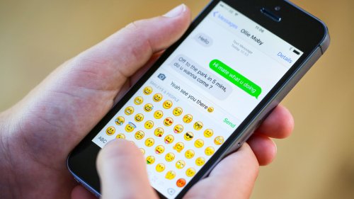 ICON-IC! ‘Greatest of all time Apple feature’ say iPhone fans after finding secret emoji upgrade hidden in iMessage
