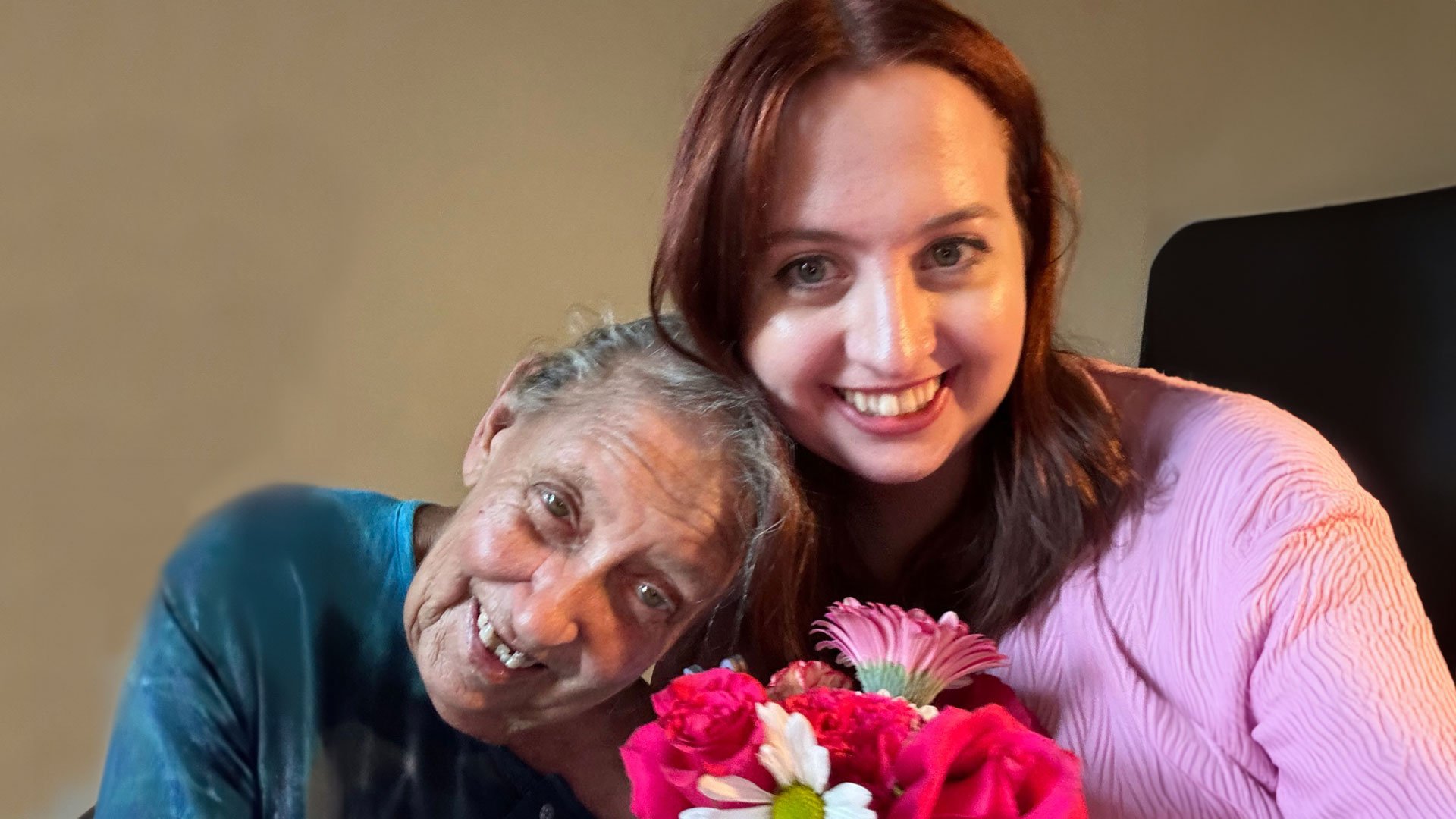 FINAL CELEBRATION Shelley Duvall poses on her 75th birthday in last ...