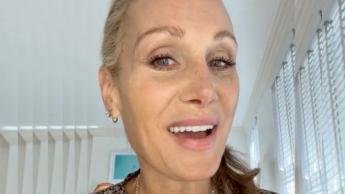 I LOVE IT I’m a 58-year-old former model and makeup artist – my little ‘tree trunk’ trick will make your eyes look wider