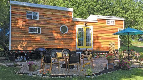 my-family-of-four-built-our-own-tiny-home-in-a-yard-but-we-were