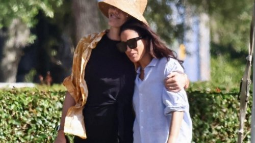 MEGA INTENSE Meghan Markle ‘mimicked child asking to be picked up & cuddled’ while filming for Netflix, body language expert says