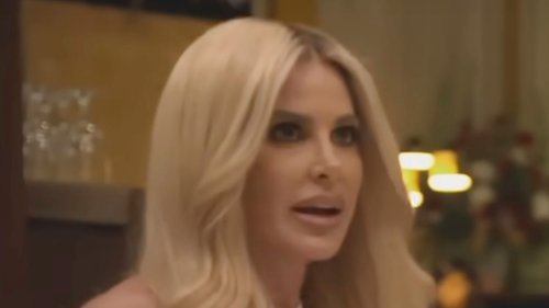 Rhoa Alum Kim Zolciak Looks Unrecognizable With Tiny Nose And Huge Lips In Strange New Video