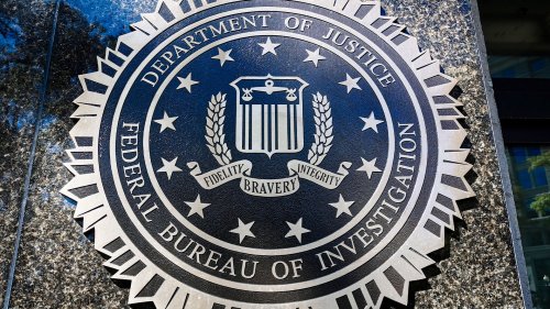 FBI warns all Android and iPhone users to check apps now – five steps to stop money message taking everything