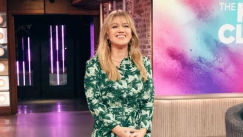 WHAT THE KELL? Kelly Clarkson fans call out ‘weird’ detail as star shows off thinner-than-ever figure in slinky dresses on talk show
