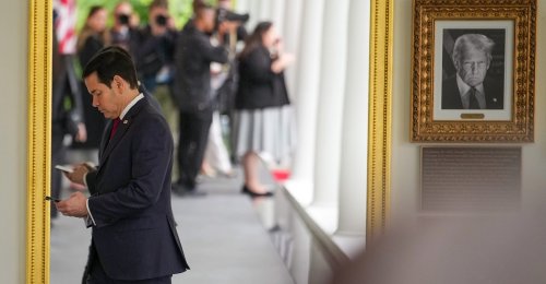 Marco Rubio’s Disappearing Signal Chat