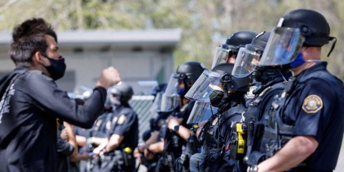Entire Portland Rapid Response Team resigns after fellow officer is criminally indicted for using force against rioter last summer | Blaze Media