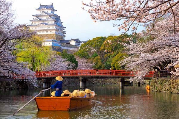 9 Beautiful Japan Famous Landmarks You Must Visit