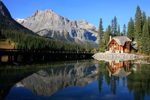 The 9 Most Stunning Lakes Canada has on offer