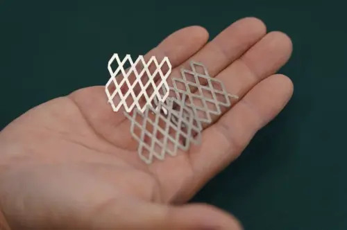 New ‘Super Steel’ pulls green hydrogen directly out of seawater