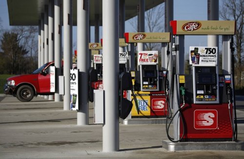 Gas prices in South Carolina with slight drop while national average ...