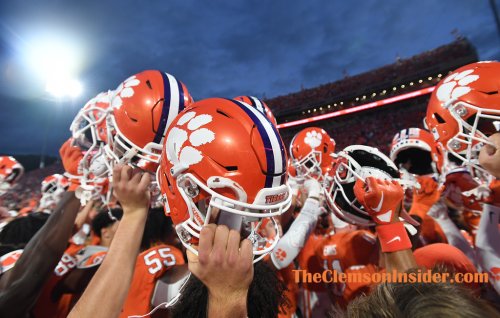 Where do these national analysts have Clemson ranked?