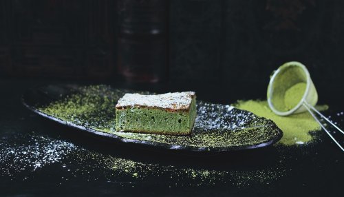Pandan Chiffon Cake: Grüner Sommerkuchen, der nicht grün schmeckt