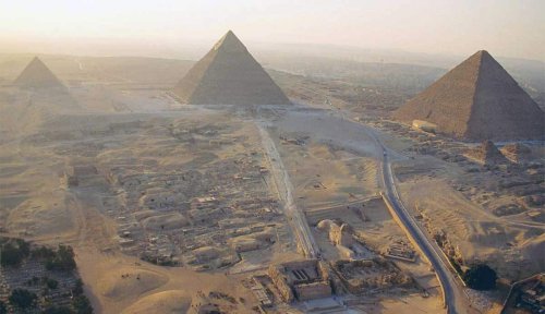 Ancient Egyptian Structure Discovered Near Giza Pyramids